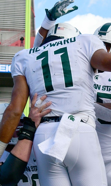 Michigan State stuffs Maryland, becomes bowl eligible